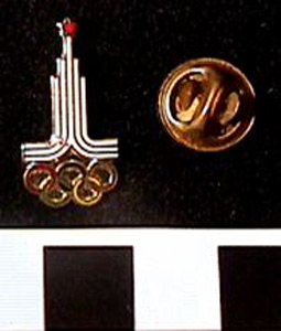 Thumbnail of Commemorative Olympic Stick Pin:  5 Rings (1980.09.0028)
