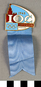 Thumbnail of International Olympic Committee Badge: 1962 IOC Session, Moscow (1977.01.1439)