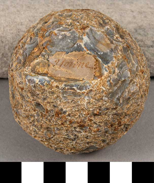 Thumbnail of Stone Tool: Hammerstone (1924.02.0886)